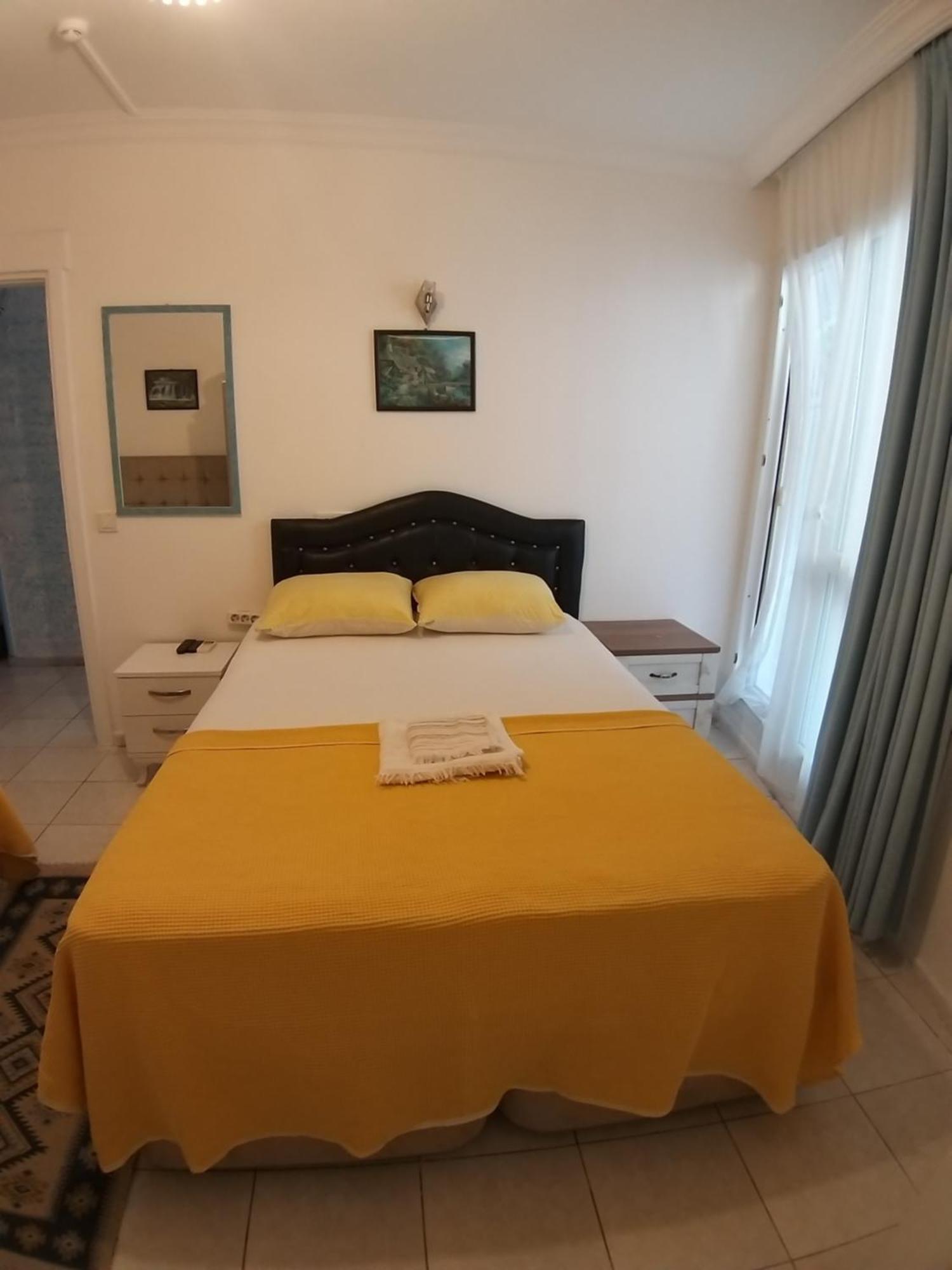 Beyaz Apart Pansiyon Çeşme المظهر الخارجي الصورة