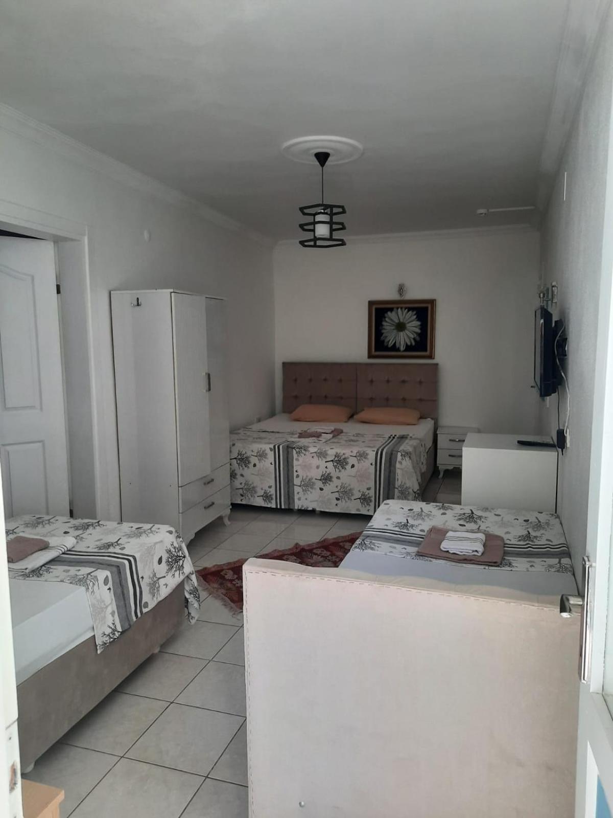 Beyaz Apart Pansiyon Çeşme المظهر الخارجي الصورة