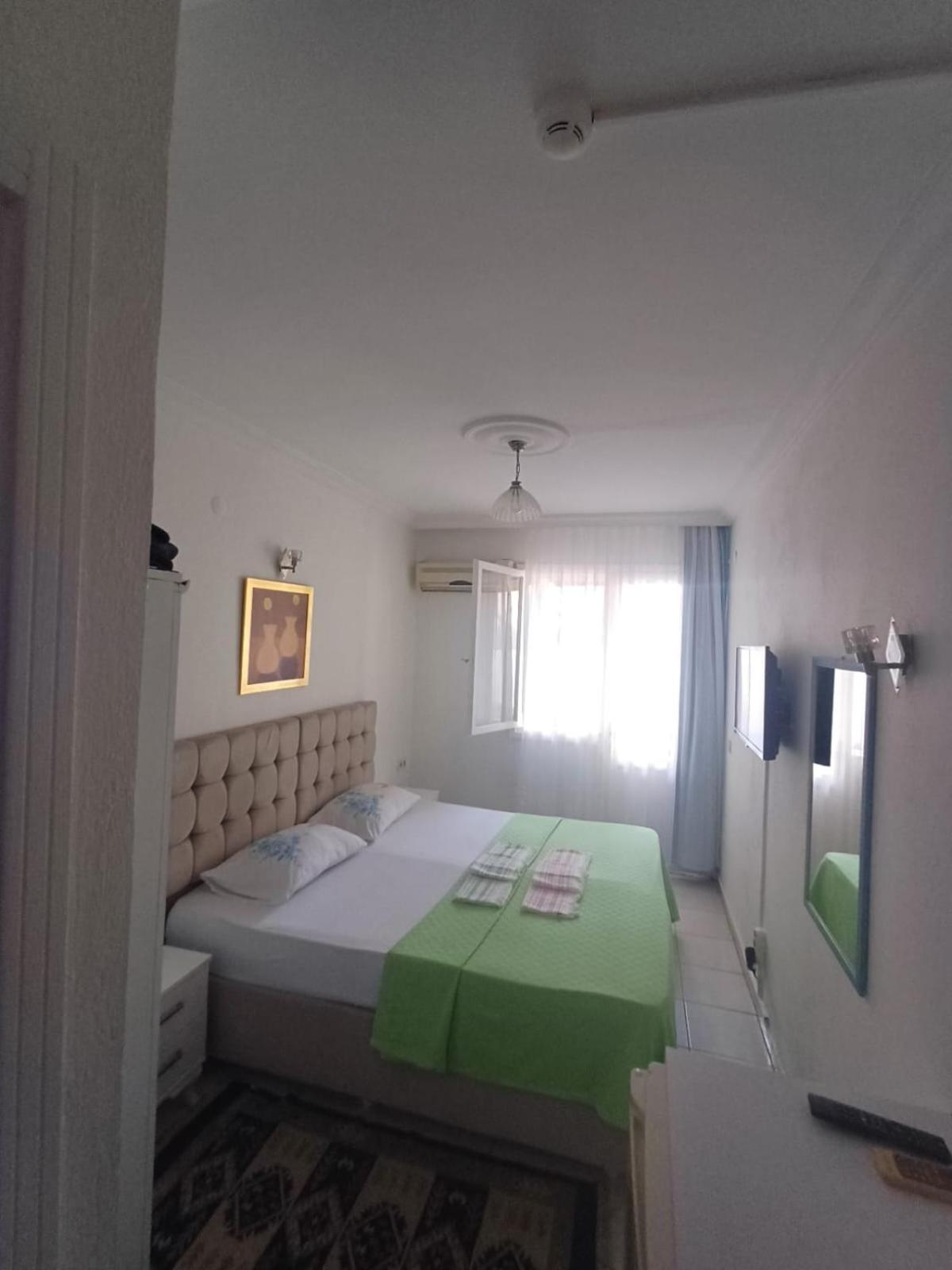Beyaz Apart Pansiyon Çeşme المظهر الخارجي الصورة